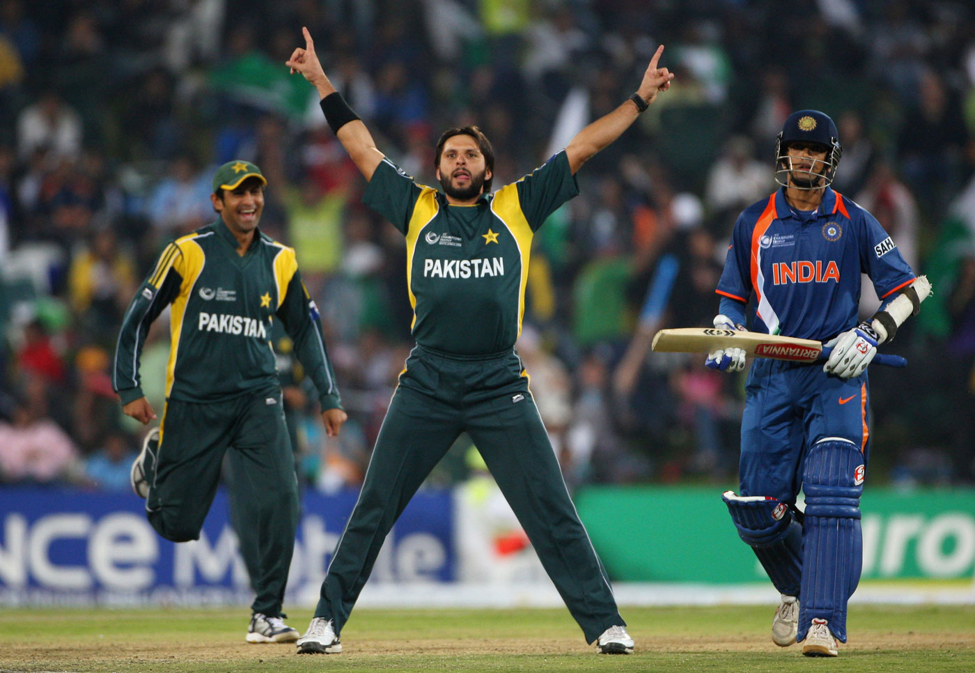 Shahid Afridi celebrating the wicket of MS Dhoni in Champions Trophy 2009 at Centurion, 2009: ICC
