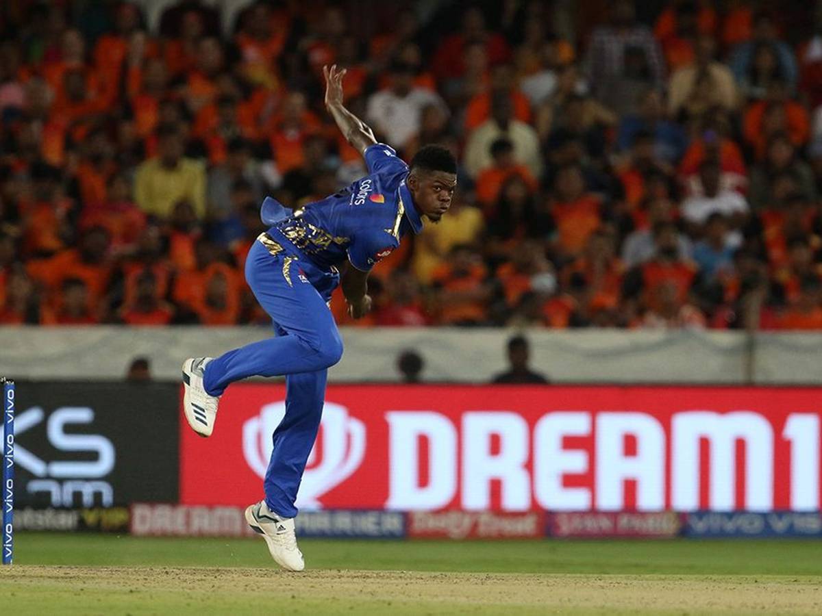 Alzarri Joseph takes 6 wickets in his IPL debut in IPL 2019 against Sunrisers Hyderabad, best bowling figures in ipl, best bowling figures in ipl debut, best bowling figures in ipl in 2019, alzarri joseph 6 wickets in ipl, alzarri joseph 6 wickets in ipl videos, 